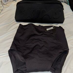 Skims Shapewear with skims case